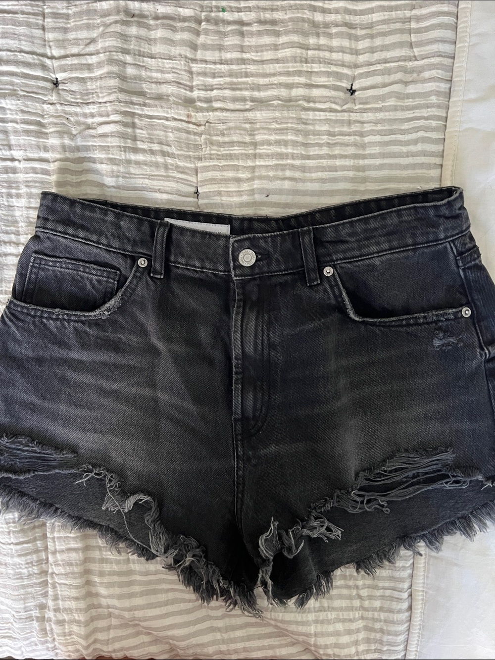Zara Black Distressed Frayed Hem Denim Shorts